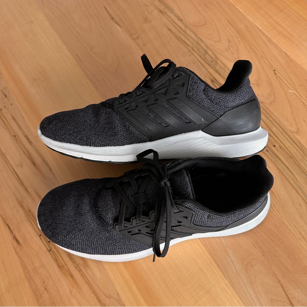 Adidas athletic shoes 10 - Picture 3 of 7